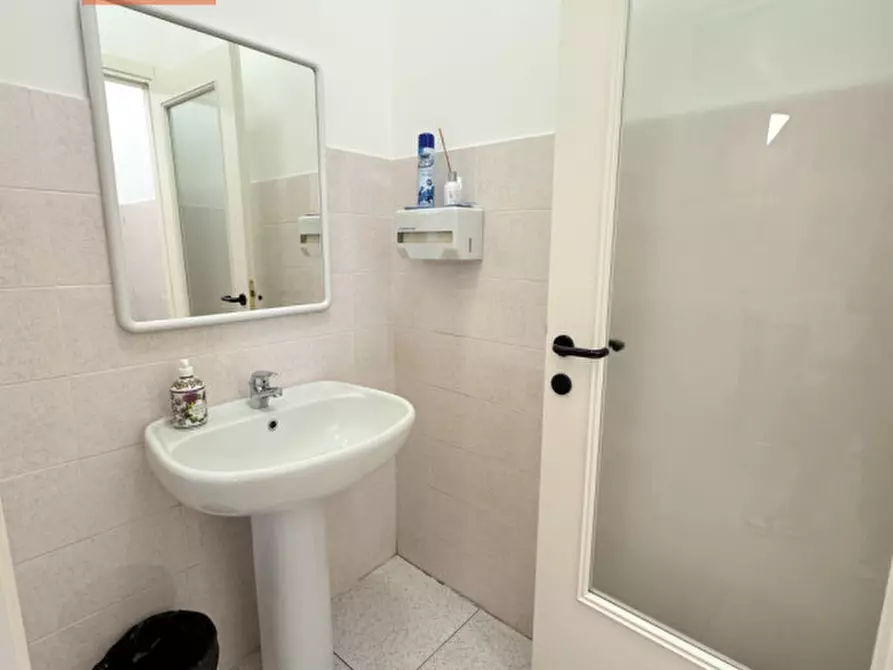 Immagine 15 di Ufficio in vendita  in Via Rombò a Rivoli