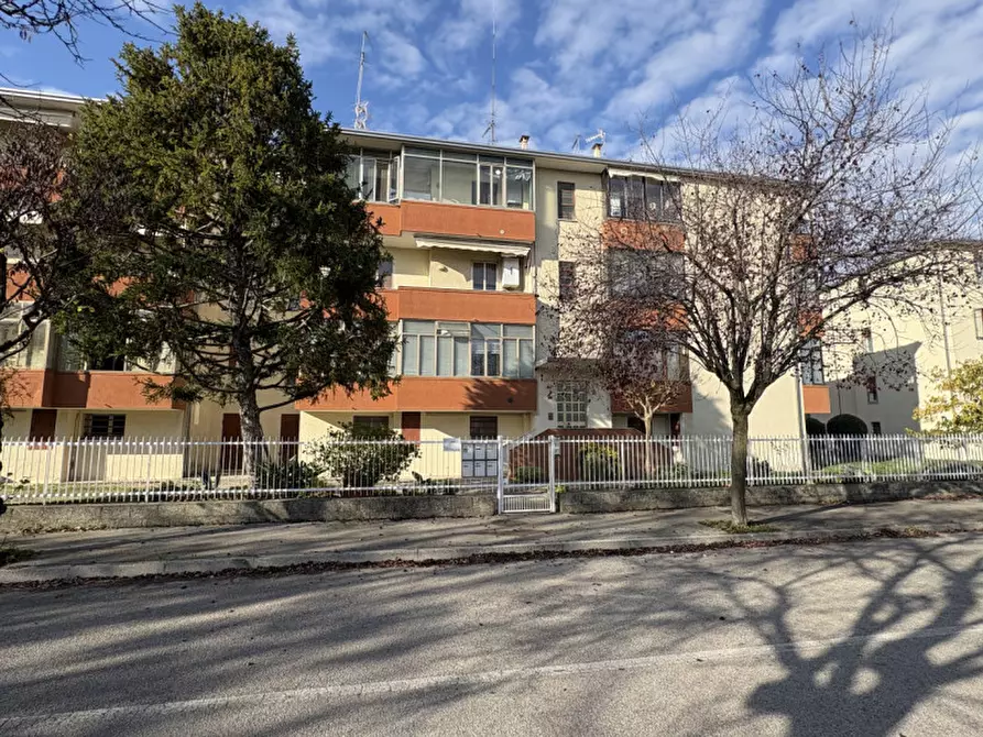 Immagine 1 di Appartamento in vendita  in Via Vittorio Veneto a Battaglia Terme