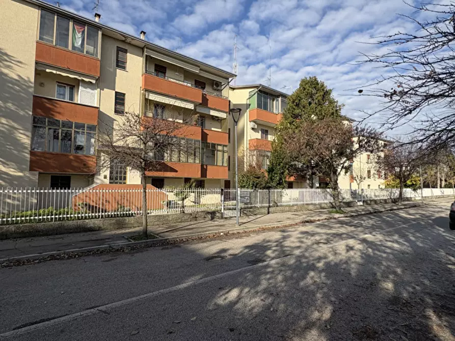 Immagine 4 di Appartamento in vendita  in Via Vittorio Veneto a Battaglia Terme