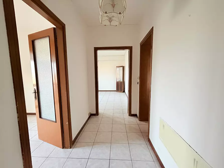 Immagine 20 di Appartamento in vendita  in Via Vittorio Veneto a Battaglia Terme