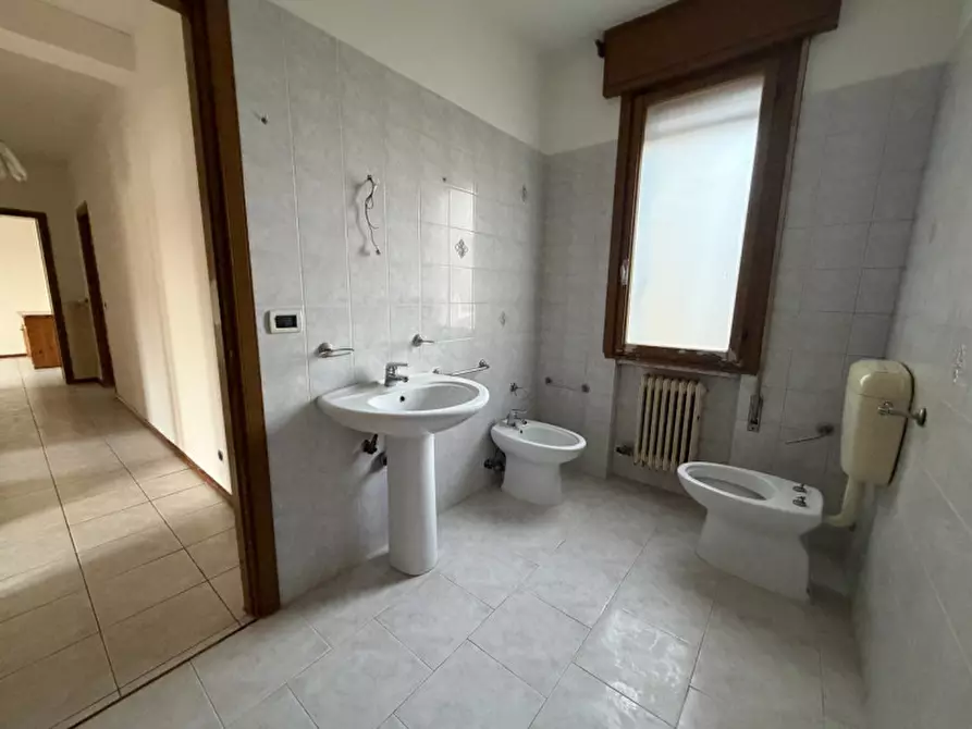 Immagine 25 di Appartamento in vendita  in Via Vittorio Veneto a Battaglia Terme