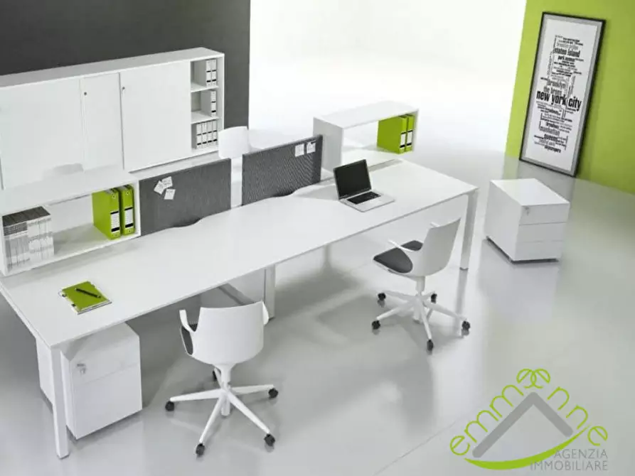 Immagine 1 di Negozio in vendita  in via giacomo matteotti a Dolo