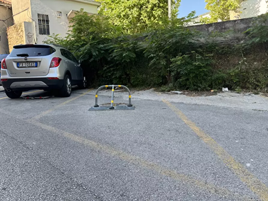 Immagine 4 di Posto auto in affitto  in Androna Campo Marzio 2 a Trieste