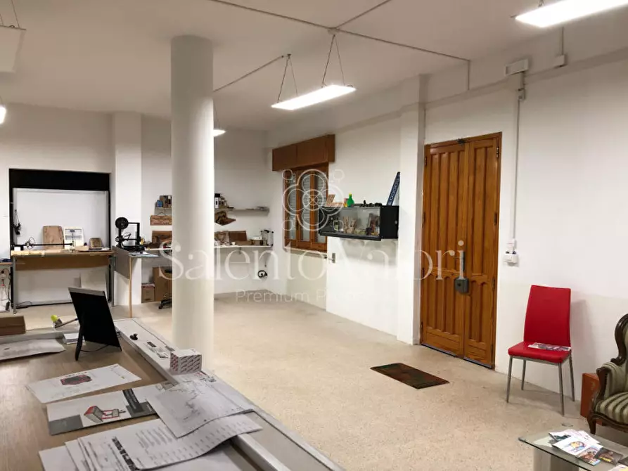 Immagine 8 di Laboratorio in vendita  in Via Tito Speri a Parabita
