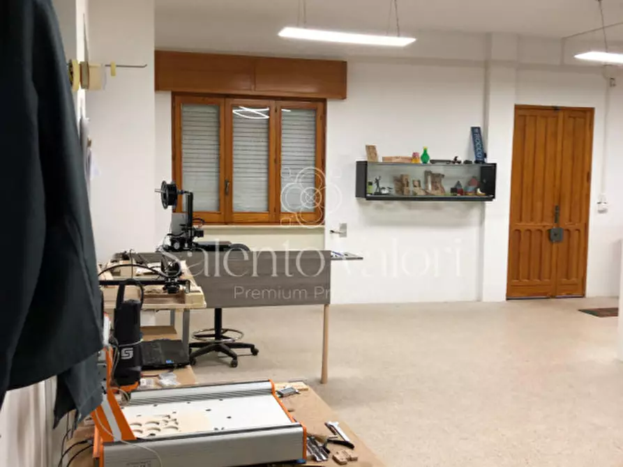 Immagine 16 di Laboratorio in vendita  in Via Tito Speri a Parabita