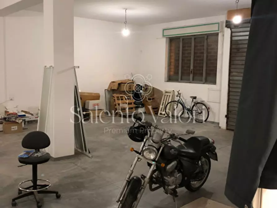 Immagine 25 di Laboratorio in vendita  in Via Tito Speri a Parabita