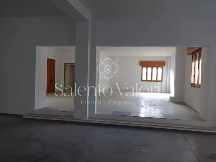 Immagine 28 di Laboratorio in vendita  in Via Tito Speri a Parabita