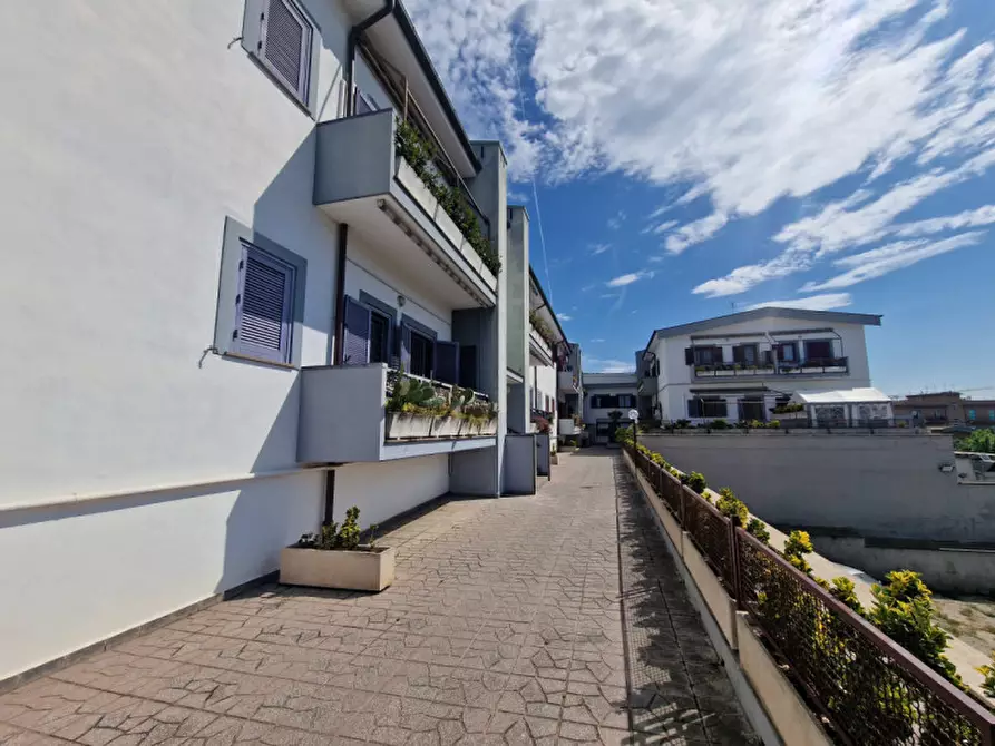 Immagine 2 di Appartamento in vendita  in Via di Boccea a Roma