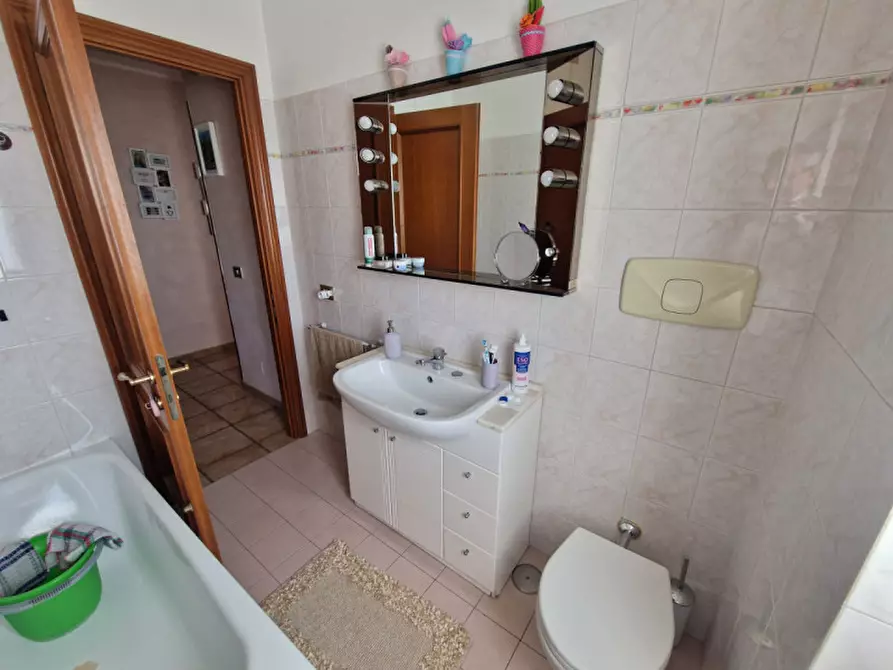 Immagine 17 di Appartamento in vendita  in Via di Boccea a Roma