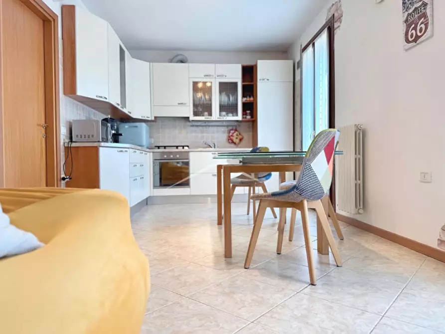 Immagine 3 di Camera in affitto  in Via Alteniero Azzoni a Padova