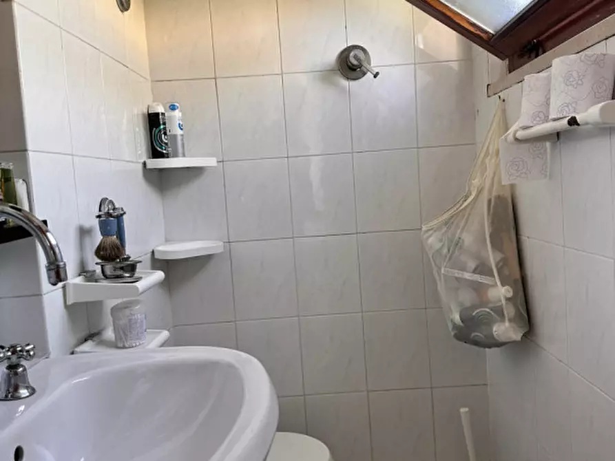 Immagine 11 di Appartamento in vendita  in Via Lamaticci 22 a Ancona