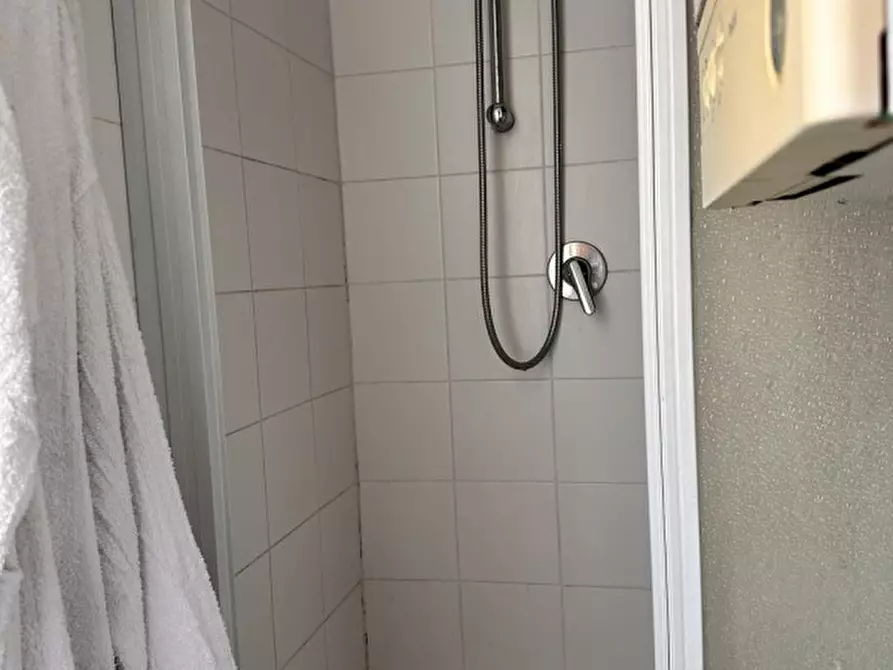 Immagine 12 di Appartamento in vendita  in Via Lamaticci 22 a Ancona