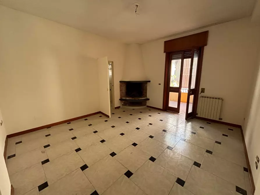 Immagine 3 di Appartamento in vendita  in Via Francesco Ferruccio a Parabita