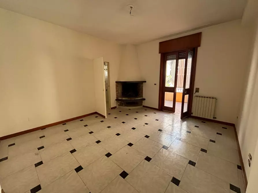 Immagine 14 di Appartamento in vendita  in Via Francesco Ferruccio a Parabita