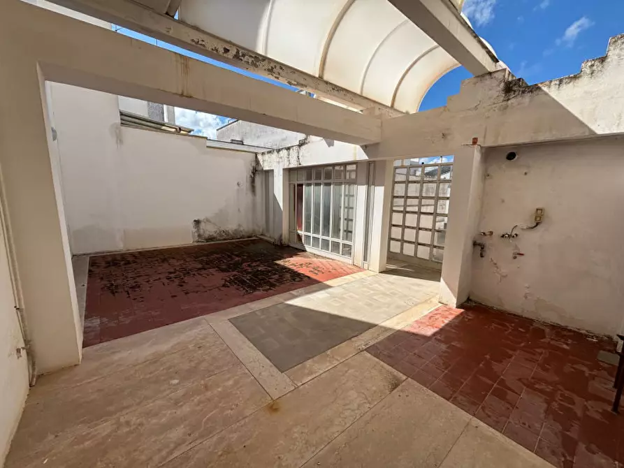 Immagine 21 di Appartamento in vendita  in Via Francesco Ferruccio a Parabita