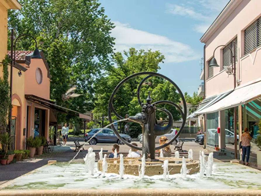 Immagine 3 di Negozio in affitto  in Corso Fratelli Cervi, 70 a Riccione