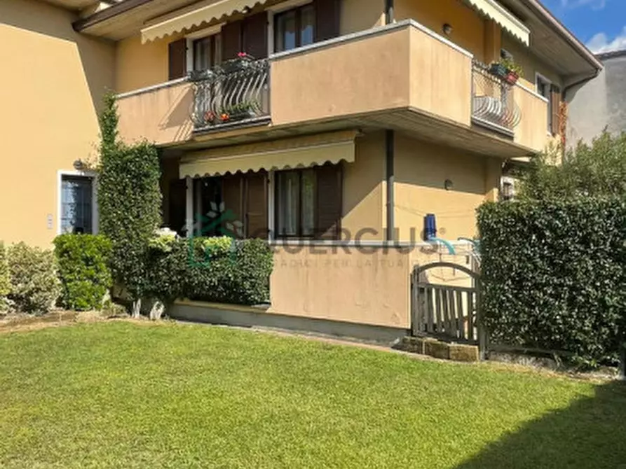 Immagine 1 di Appartamento in vendita  in Via Giacomo Matteotti a Sommacampagna