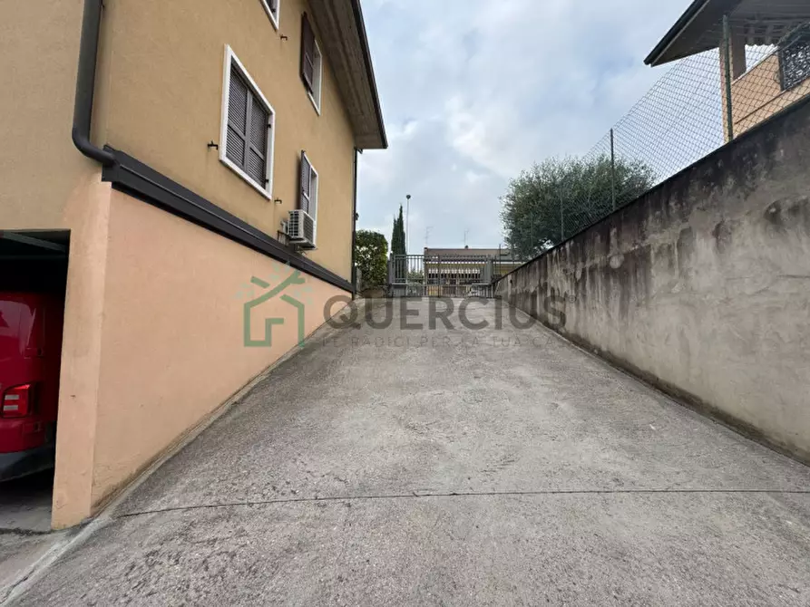 Immagine 22 di Appartamento in vendita  in Via Giacomo Matteotti a Sommacampagna