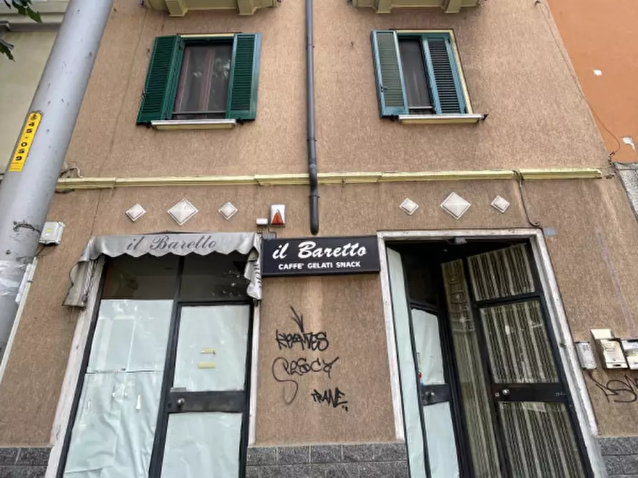 Immagine 5 di Negozio in vendita  in Via Garibaldi 116 a Rho