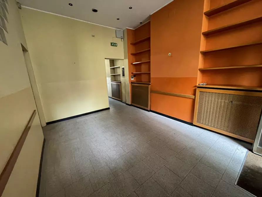 Immagine 22 di Negozio in vendita  in Via Garibaldi 116 a Rho