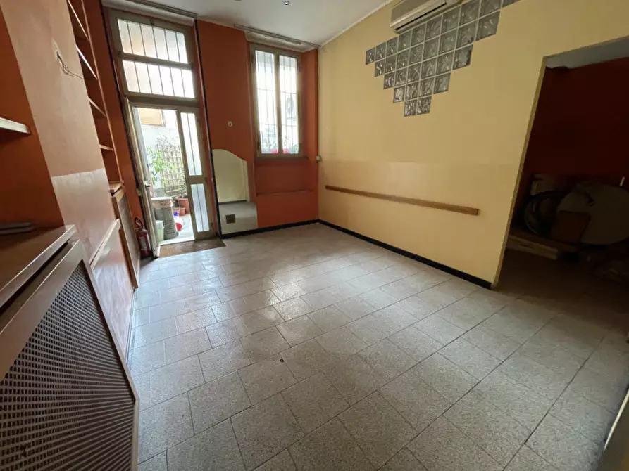 Immagine 24 di Negozio in vendita  in Via Garibaldi 116 a Rho