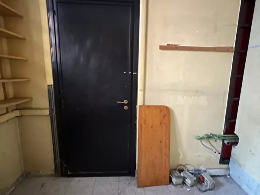 Immagine 29 di Negozio in vendita  in Via Garibaldi 116 a Rho