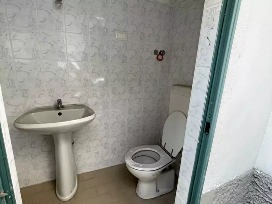 Immagine 37 di Negozio in vendita  in Via Garibaldi 116 a Rho