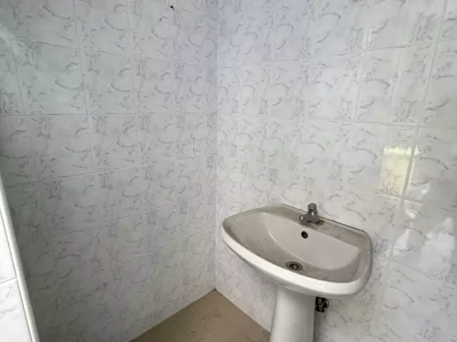 Immagine 39 di Negozio in vendita  in Via Garibaldi 116 a Rho