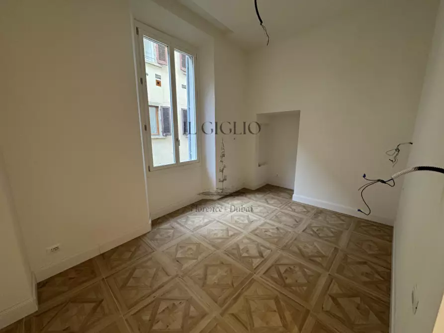 Immagine 14 di Appartamento in vendita  in Via dei Calzaiuoli a Firenze