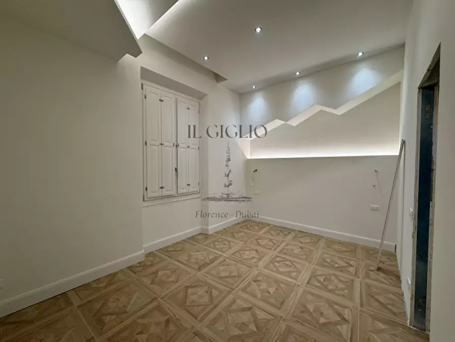 Immagine 20 di Appartamento in vendita  in Via dei Calzaiuoli a Firenze