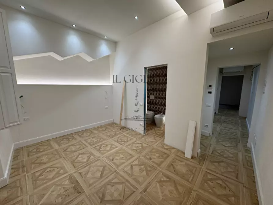 Immagine 21 di Appartamento in vendita  in Via dei Calzaiuoli a Firenze