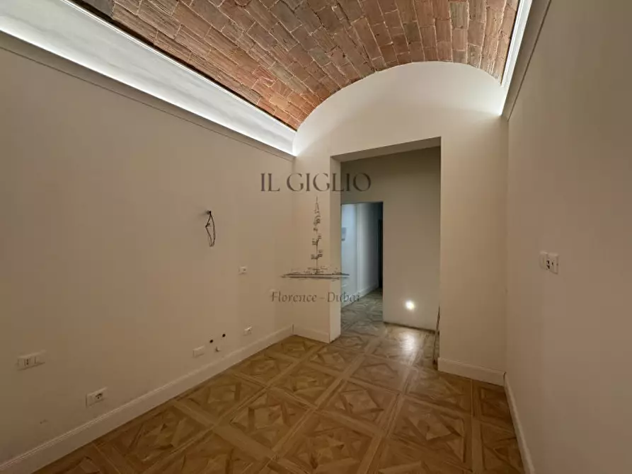 Immagine 27 di Appartamento in vendita  in Via dei Calzaiuoli a Firenze