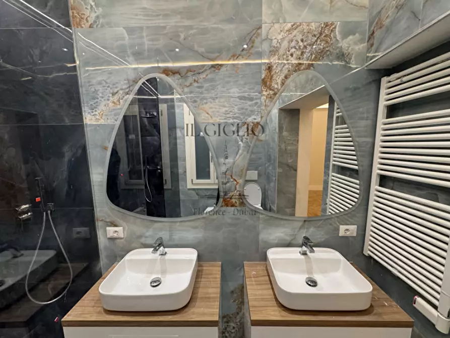 Immagine 33 di Appartamento in vendita  in Via dei Calzaiuoli a Firenze