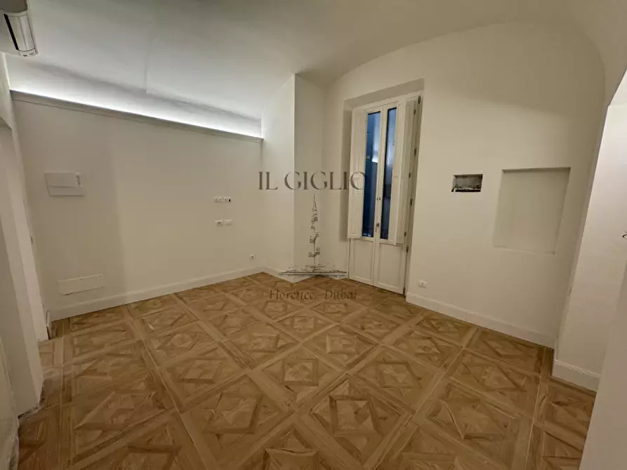Immagine 34 di Appartamento in vendita  in Via dei Calzaiuoli a Firenze