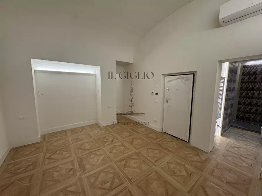 Immagine 35 di Appartamento in vendita  in Via dei Calzaiuoli a Firenze