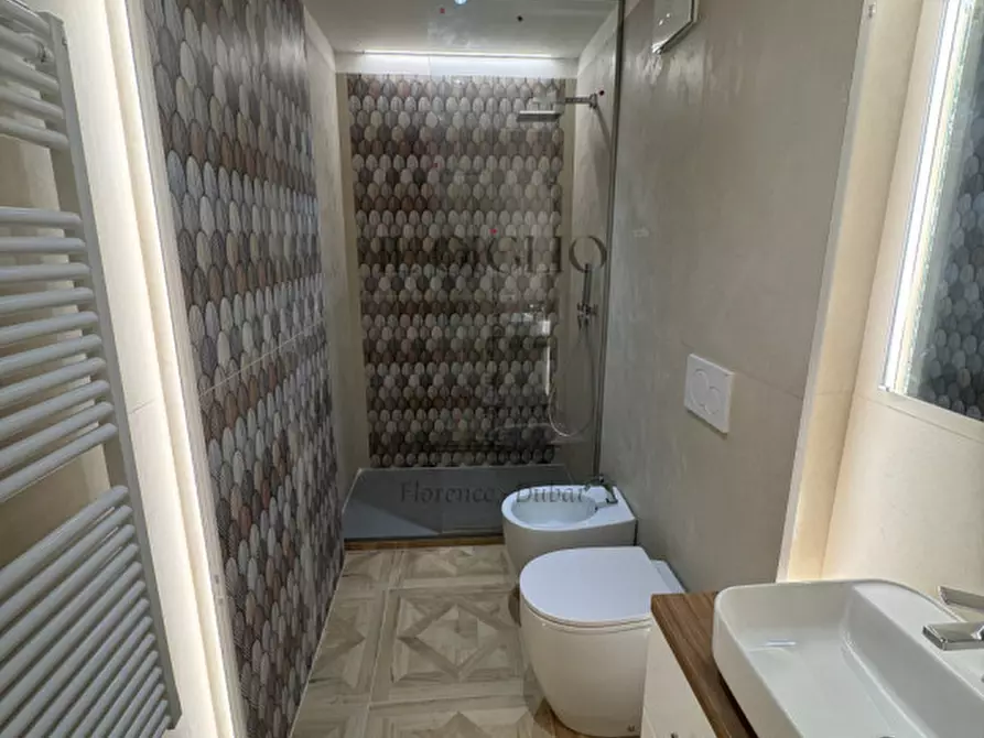 Immagine 36 di Appartamento in vendita  in Via dei Calzaiuoli a Firenze