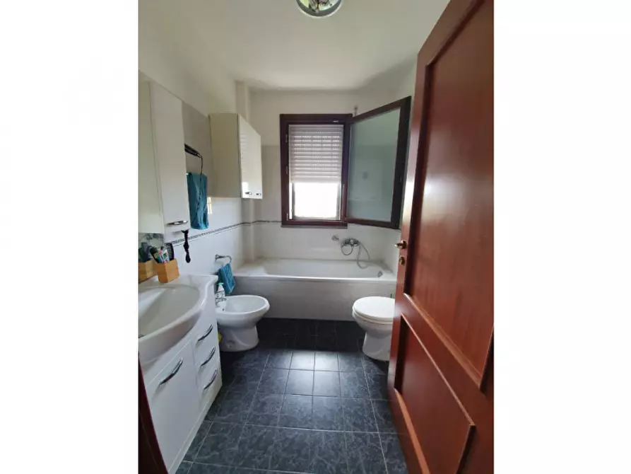 Immagine 7 di Appartamento in vendita  in Via Carmine Calò a Roma