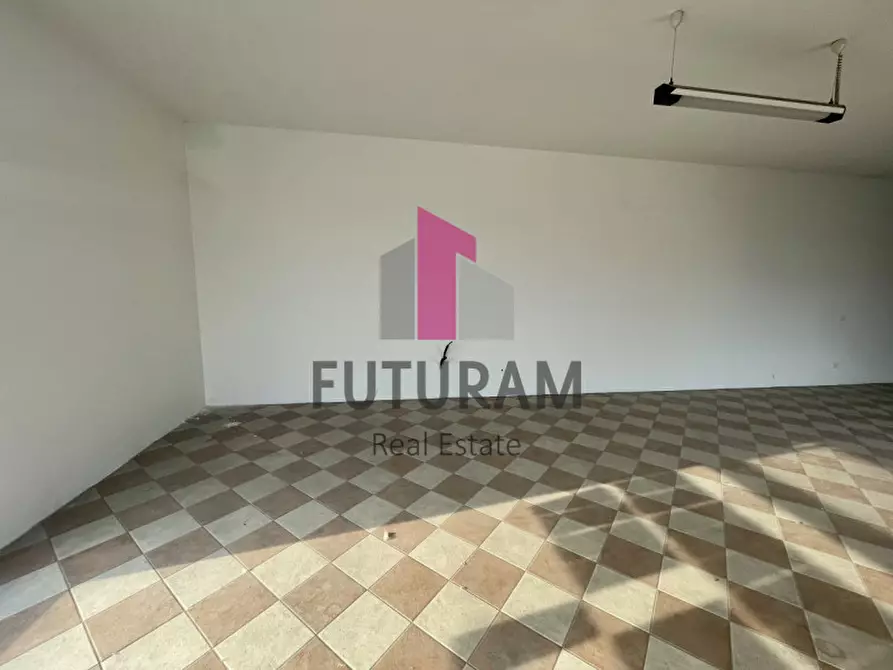 Immagine 2 di Negozio in affitto  in VIA ROMA 1 a Albignasego