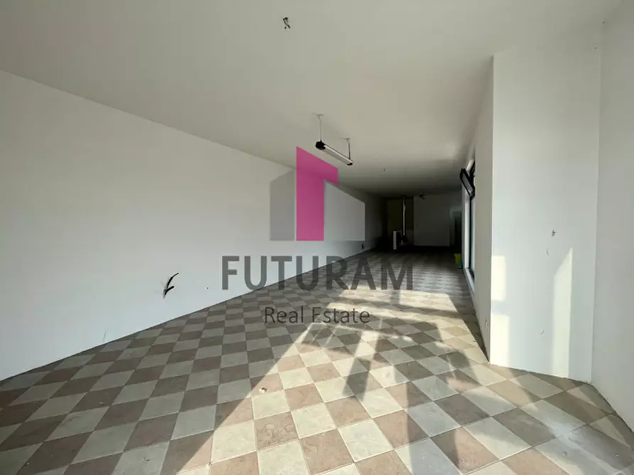 Immagine 4 di Negozio in affitto  in VIA ROMA 1 a Albignasego