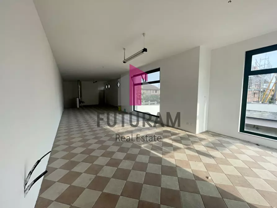 Immagine 5 di Negozio in affitto  in VIA ROMA 1 a Albignasego