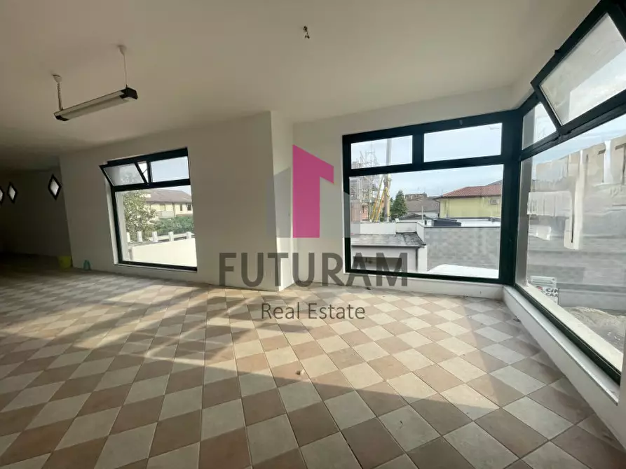 Immagine 6 di Negozio in affitto  in VIA ROMA 1 a Albignasego