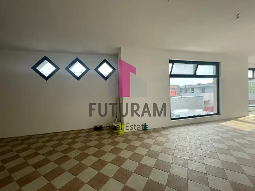 Immagine 11 di Negozio in affitto  in VIA ROMA 1 a Albignasego