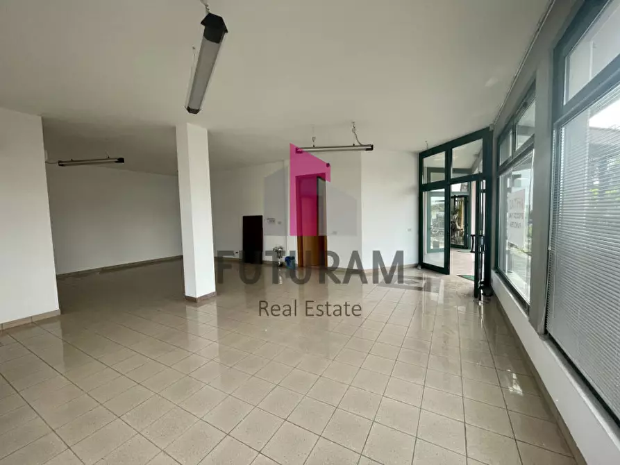 Immagine 18 di Negozio in affitto  in VIA ROMA 1 a Albignasego