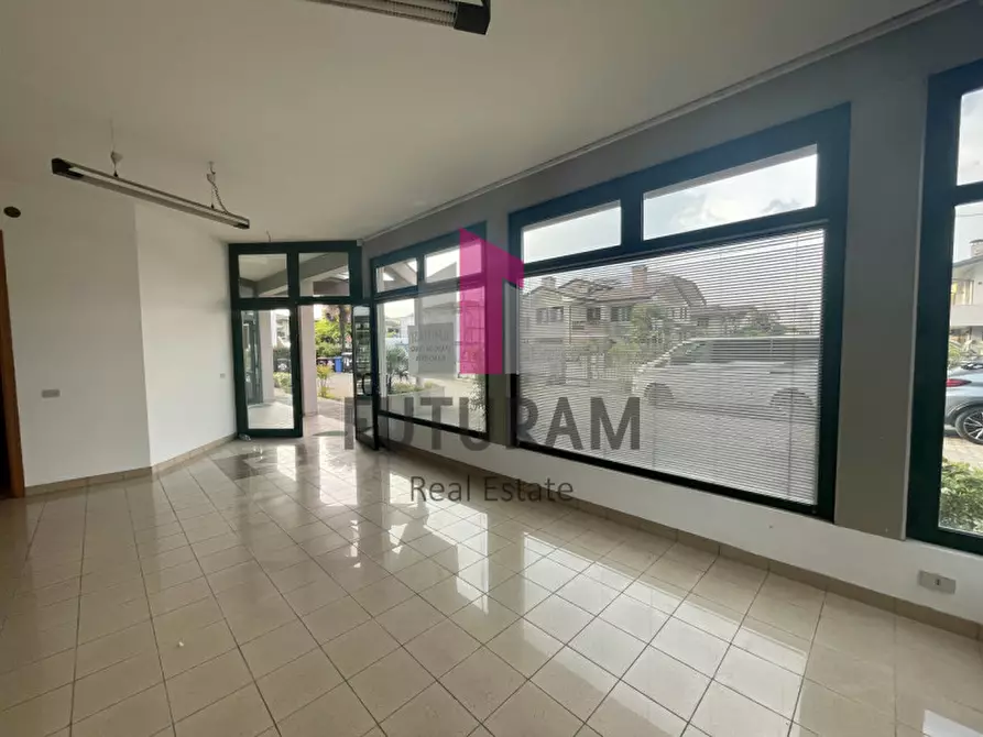 Immagine 21 di Negozio in affitto  in VIA ROMA 1 a Albignasego