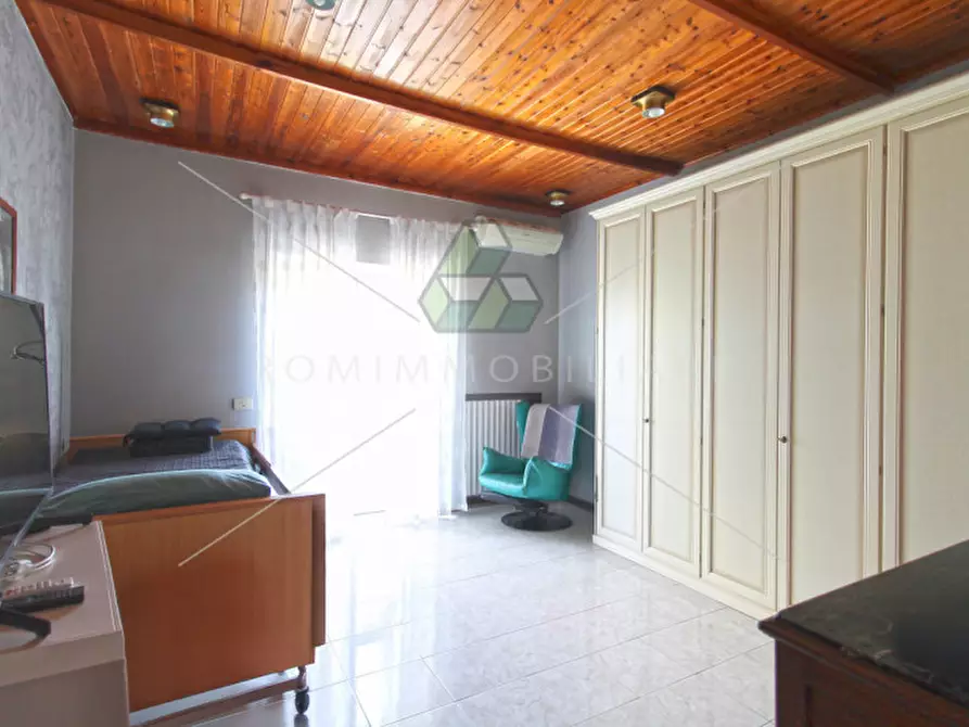 Immagine 18 di Appartamento in vendita  in Via della Cacciuta a Roma