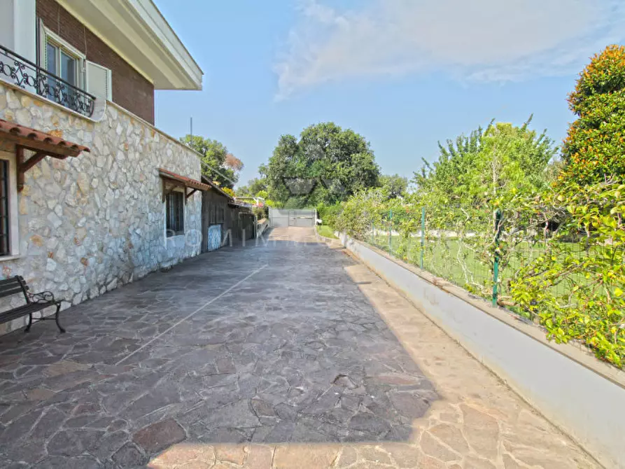 Immagine 32 di Appartamento in vendita  in Via della Cacciuta a Roma