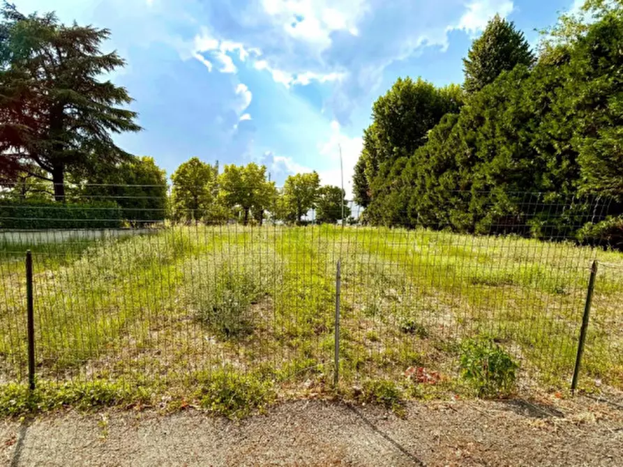 Immagine 3 di Terreno in vendita  in Via Gioacchino Rossini a Bastiglia