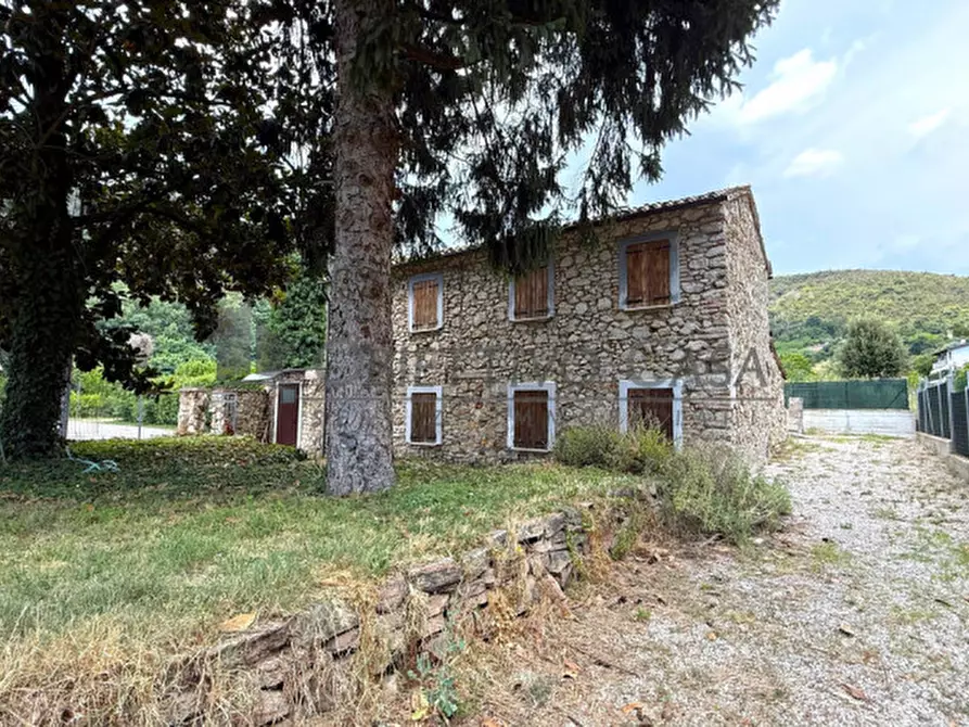Immagine 1 di Rustico / casale in vendita  in Via L. Benedetti a Galzignano Terme