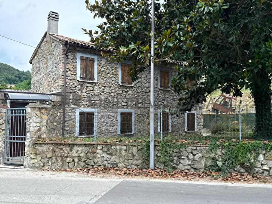 Immagine 34 di Rustico / casale in vendita  in Via L. Benedetti a Galzignano Terme