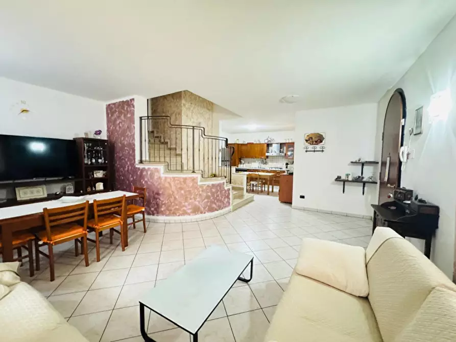 Immagine 2 di Villa in vendita  a Calvisano
